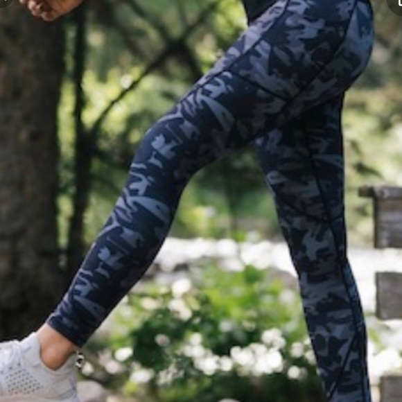 Zyia Black Camo Light N Tight 78 